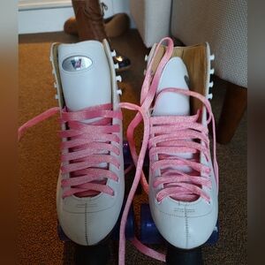 Women's Roller Skates